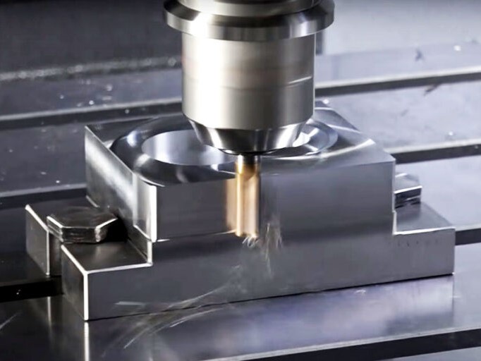 Talaşlı İmalat, Universal Freze, Kalıp İmalatı, CNC Dik İşleme, Uçak Gövde Motor Parçaları, CNC Torna, Özel İmalat, dik işleme merkezi, cnc torna, 5 eksen cnc dik işleme merkezi, universal torna 4m, universal freze